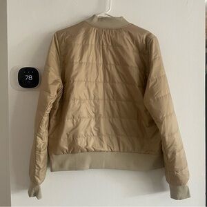 Lululemon Women's Tan Quilted Jacket size 12